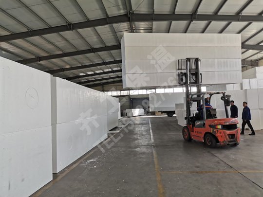 泡沫板安裝能夠 合理地清除熱橋